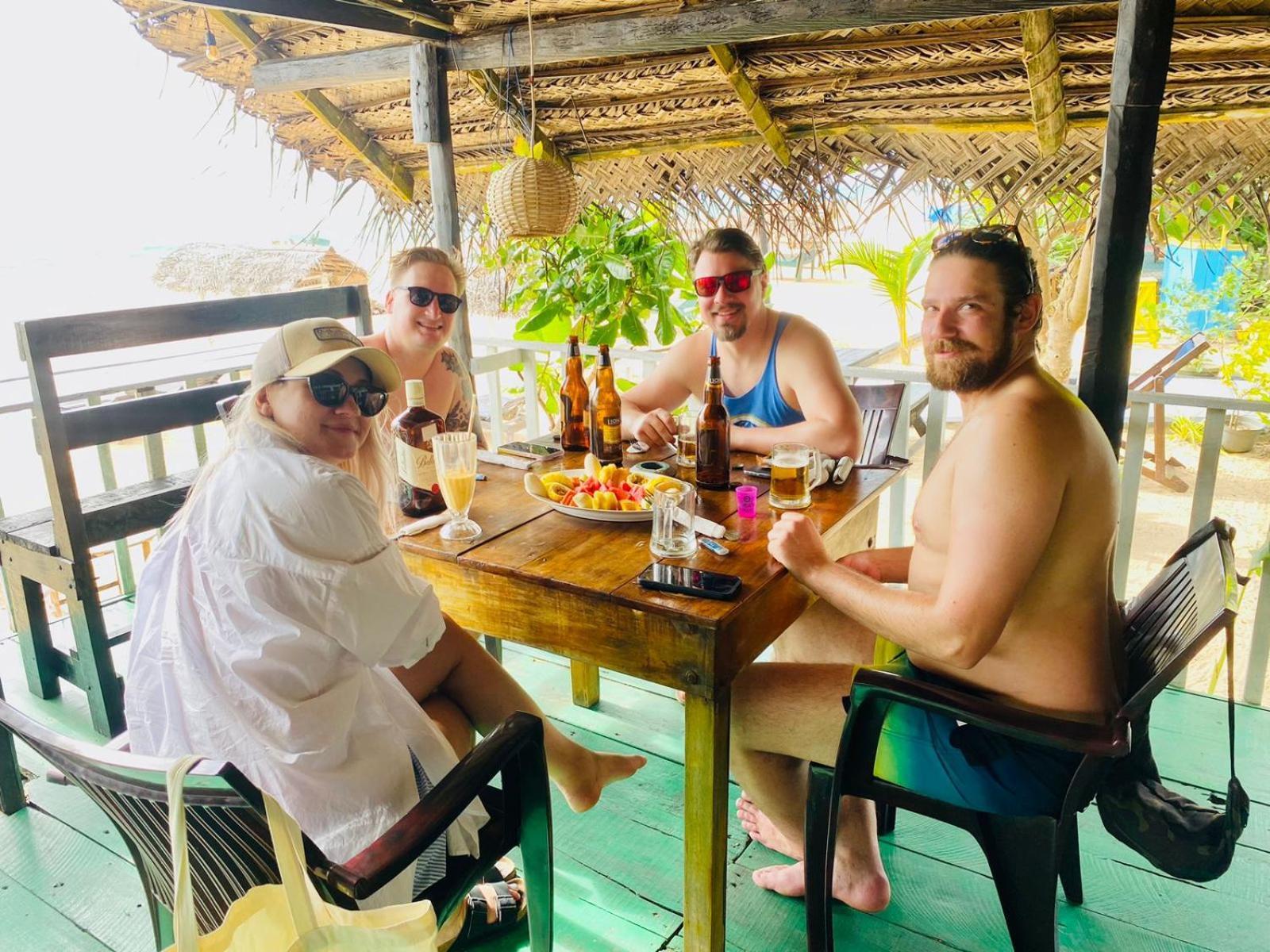 Sea Shine Guest House Hikkaduwa Esterno foto