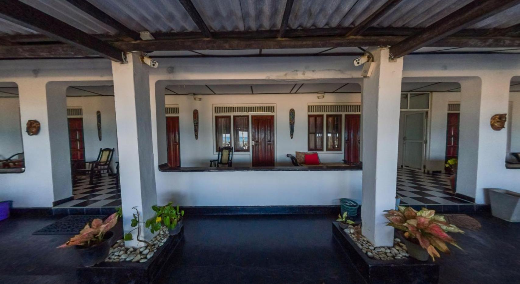Sea Shine Guest House Hikkaduwa Esterno foto