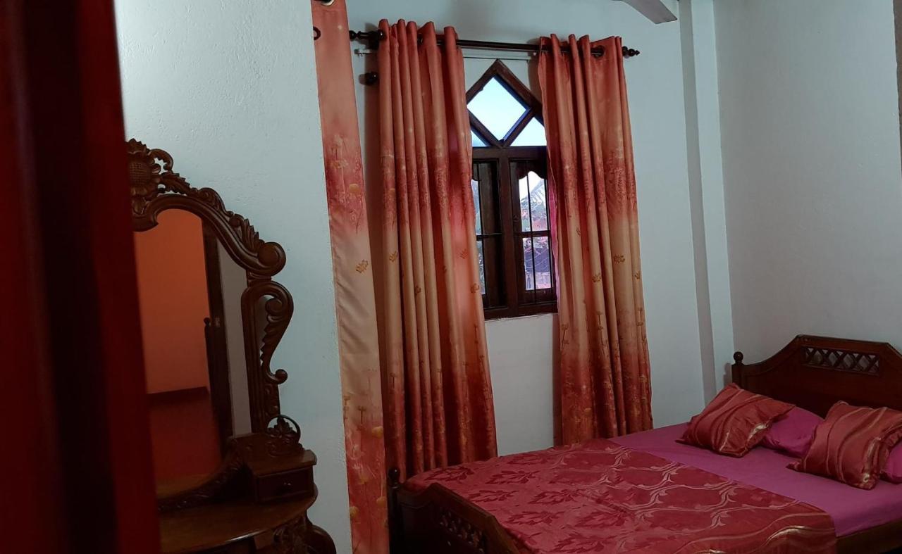 Sea Shine Guest House Hikkaduwa Esterno foto