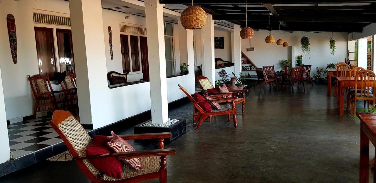 Sea Shine Guest House Hikkaduwa Esterno foto